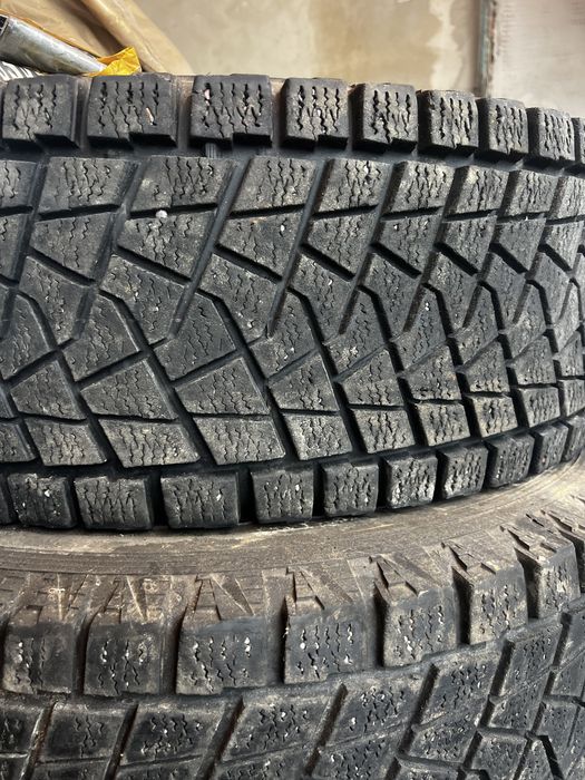 Резина шины 285/75-16 Bridgestone Blizzak