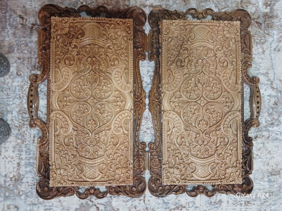 Фрегат.сделан из ореха, Шахмат-нарды с фигурами+фишки(плекс)+чехол.