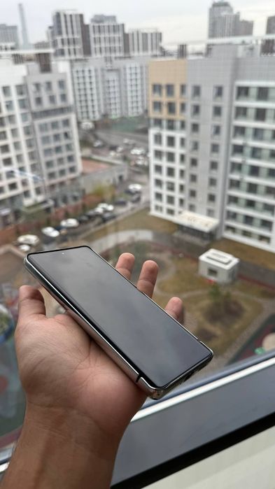 Продам смартфон Xiaomi Mi 12S Ultra