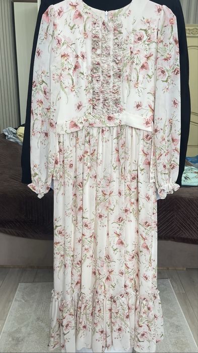 Продаю бешпент и платья