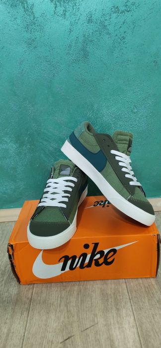 Продам кроссовки Nike 45 размер.