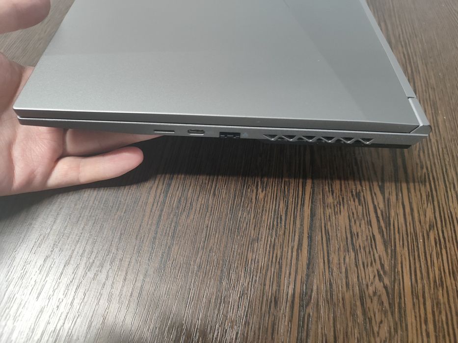 Thunderobot/RTX4060/165HZ/16GB/512GB