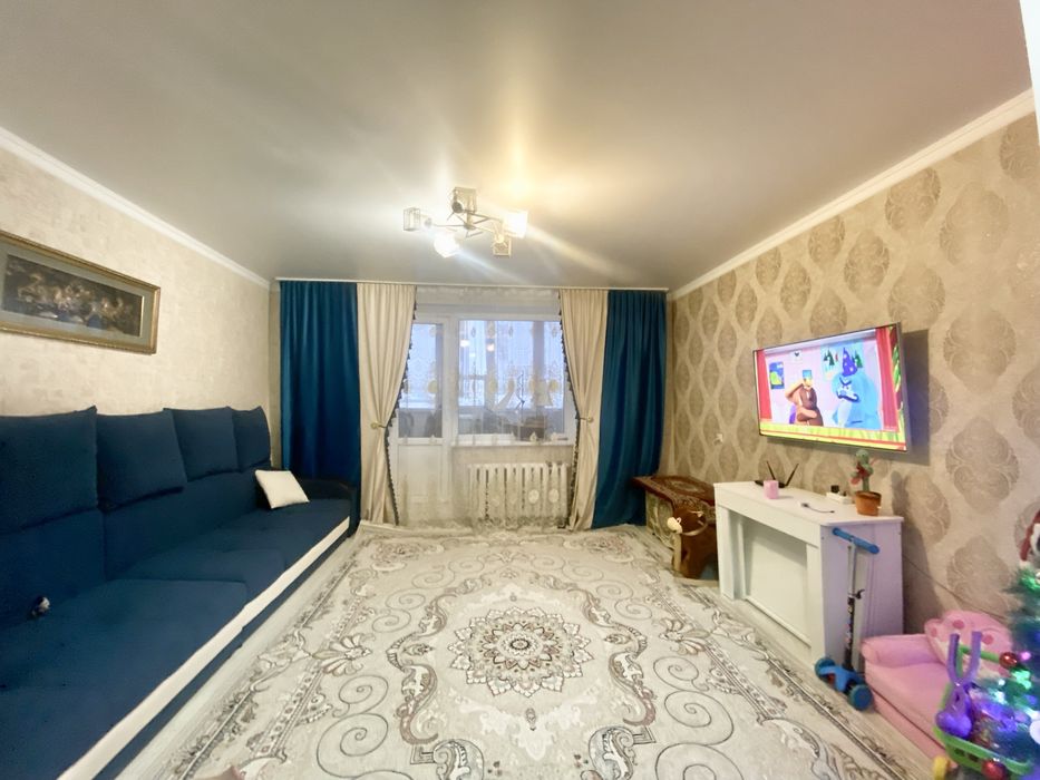 Продам 3 комнатный квартиру