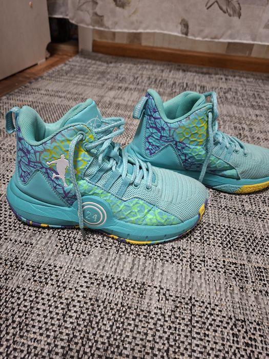 Баскетбольные кроссовки