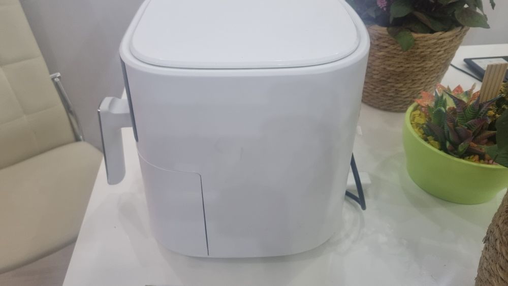 Friteuza cu aer cald  / air fryer Heinner