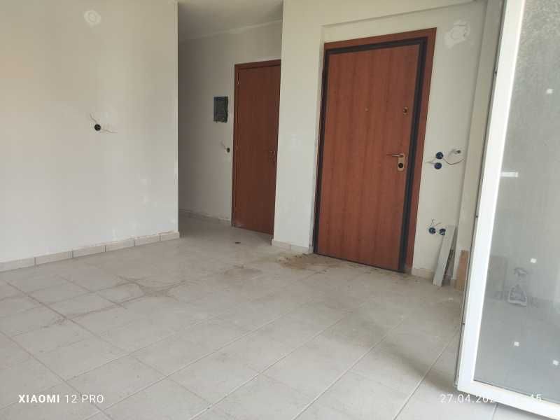 ПРОДАВА Просторен,нов апартамент в Паралия Офринио, Кавала