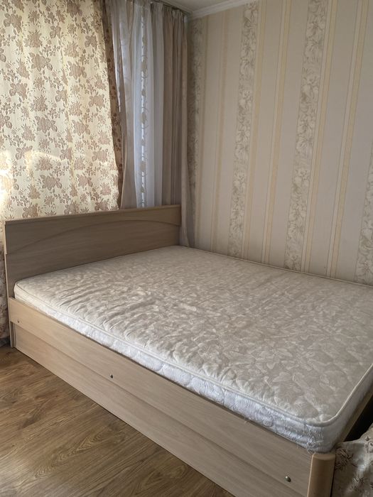 Кровать двухспальная