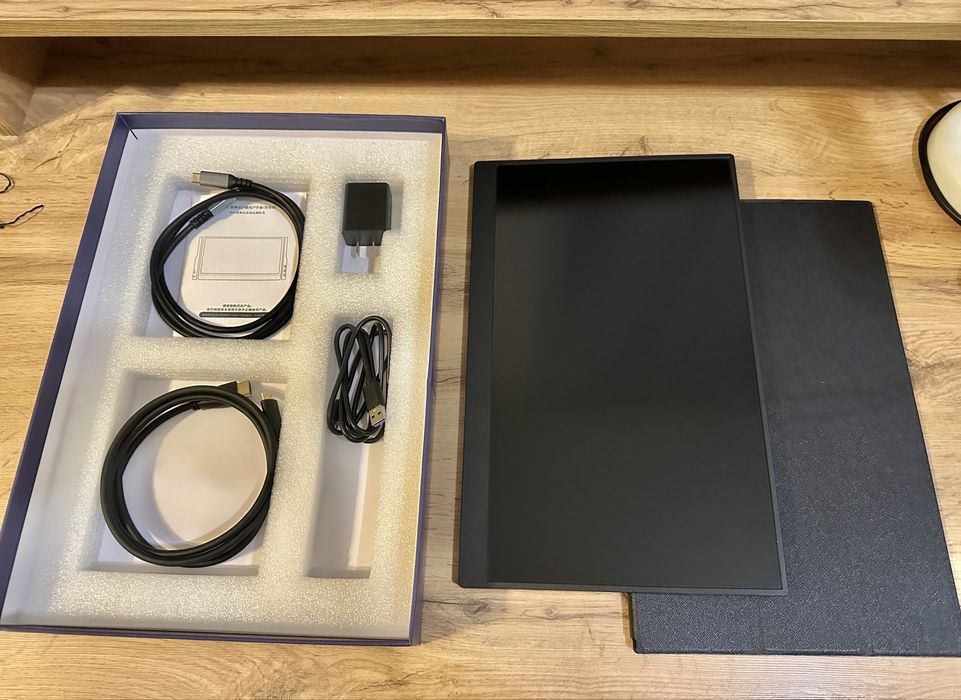 Портативный монитон