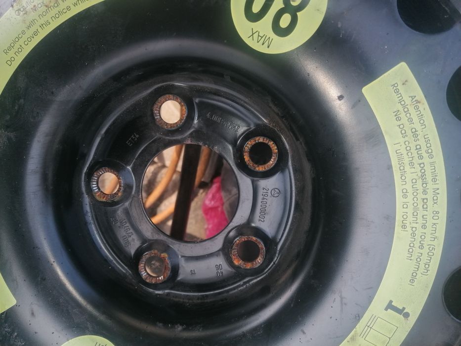 Резервна гума патерица