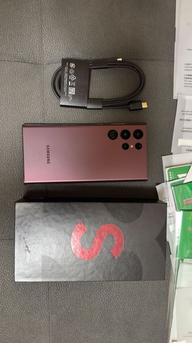 Samsung galaxy S22 Ultra 256GB 12GB RAM и Samsung galaxy watch 3