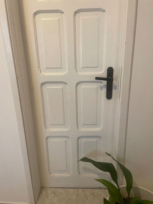 Дървени масивни врати с каси 5бр