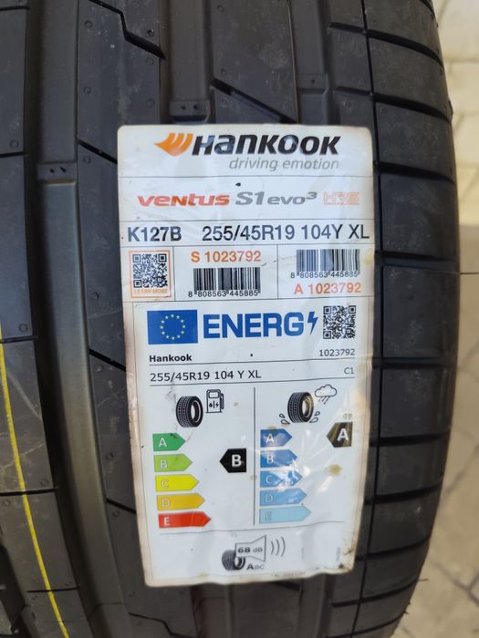 Летни гуми Hankook 255/45/19 Ventus S1 Evo 3 MOE