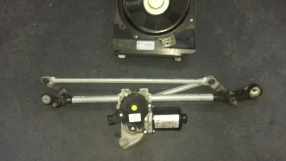 Ansamblu stergatoare bmwf30 .bmw seria 3 subwoofer hifi