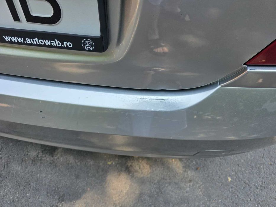 Nissan Almera 2005, 140 000 km