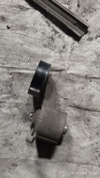 Продам разное на мерс 190