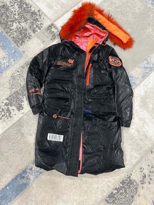 Продам куртку для девочки