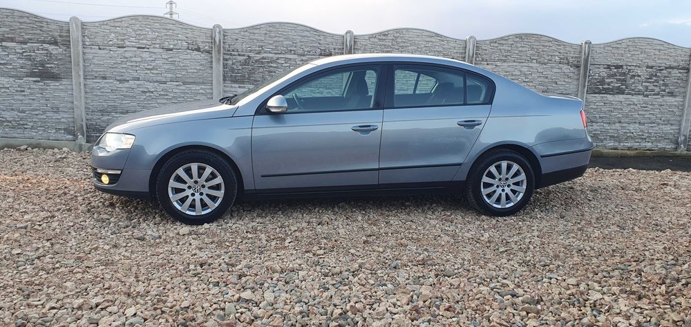 Vw Passat   2.0 TDI - Euro 5*** Navigatie Touchscreen***