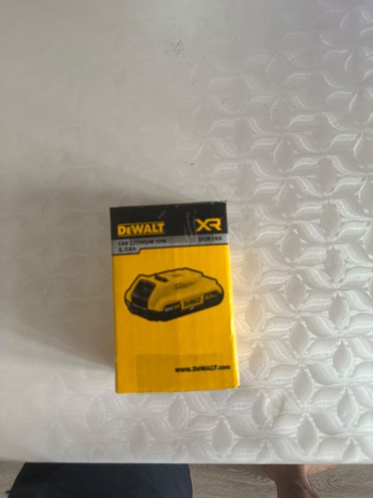 Продам дрель-шуруповерт DeWALT