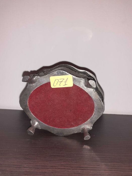 Кутия за бижута-071