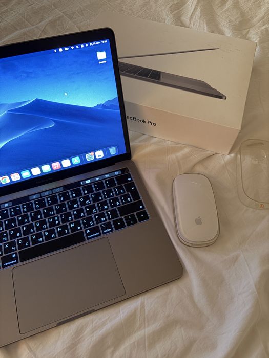 MacBook pro 13 , 2019 Touch bar