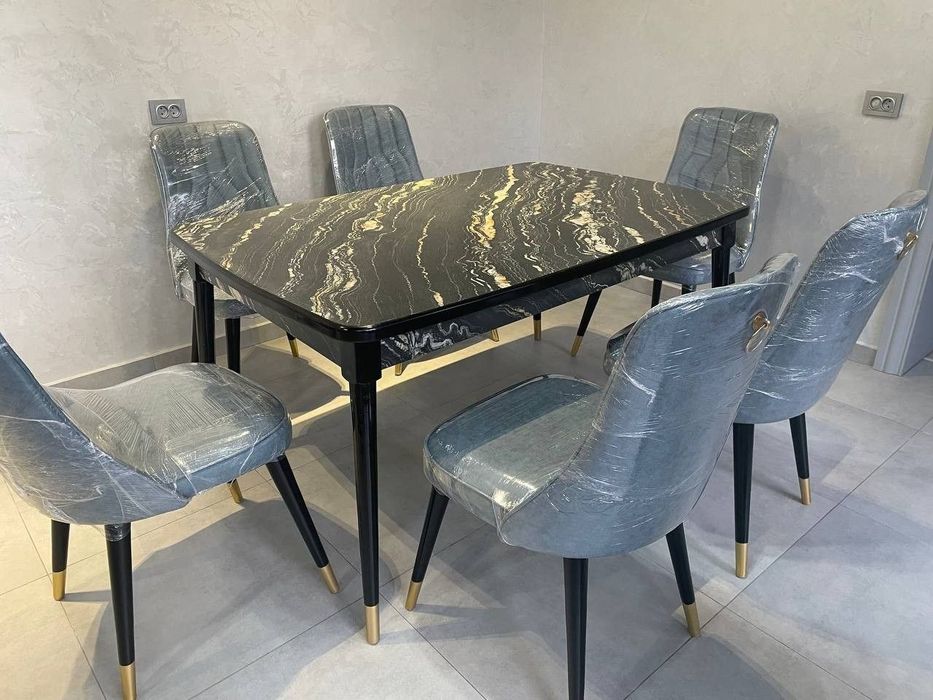 Кухонный уголок ,стол стул ва гарнитурлар сотилади сифатига гарантия