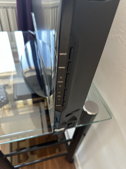 ЖК телевизор 32”