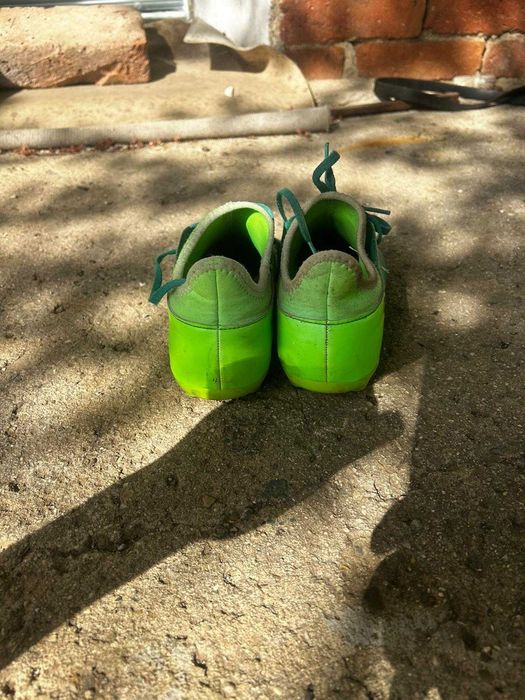 Продавам бутонки адидас х