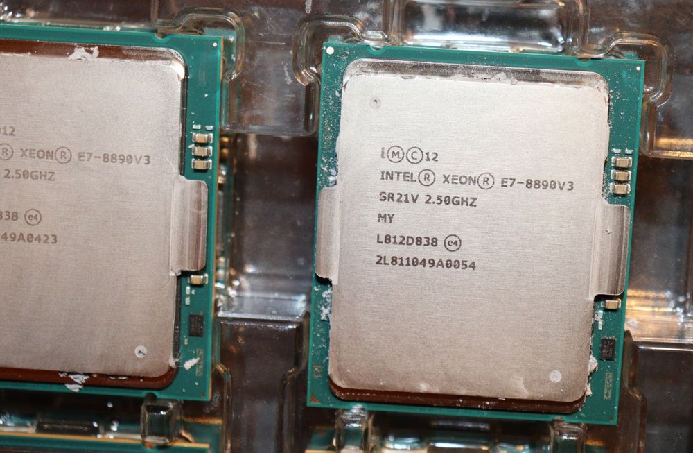 4 x Procesor Intel Xeon E7-8890 V3 18 Cores/36Th 2.5-3.3GHz 45mb  22nm
