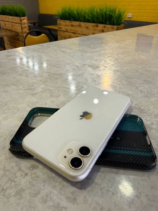 Iphone 11 64 GB White