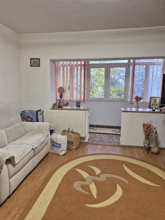 De vanzare apartament cu 2 camere