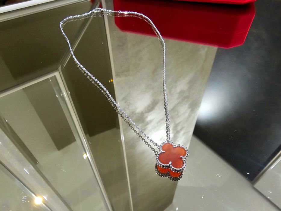 Van Cleef & Arpels VCA Silver Red 1 Motif Alhambra Clover Дамско Колие