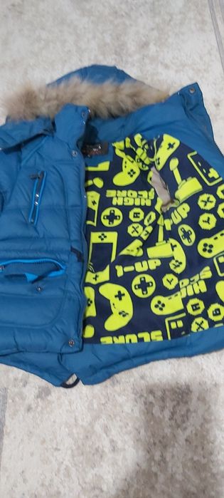 Продам куртку зимнюю