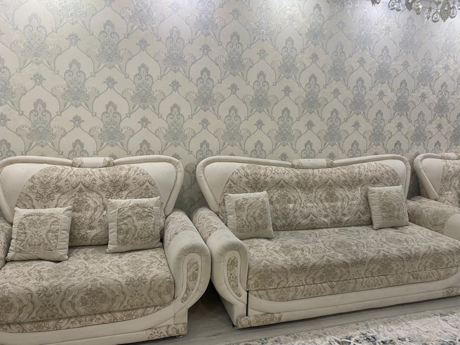 Продаю диван с креслами в хорошем состоянии