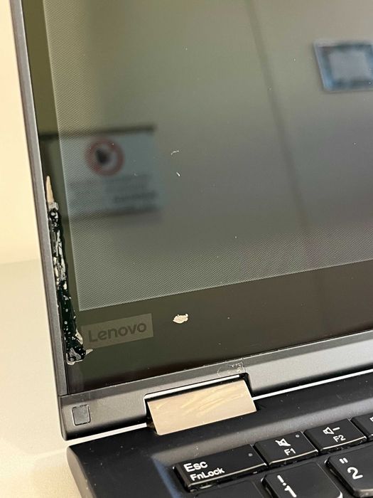 Лаптоп: Lenovo ThinkPad X390 Yoga (i5, 8GB DDR4, 128GB SSD, 4G SIM)