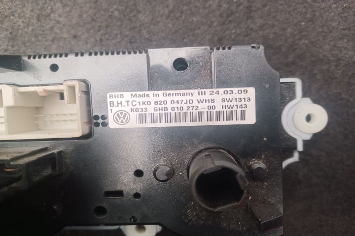 Comanda AC 1K0820047JD 1K0820047JD Volkswagen VW Golf a 5-a generatie