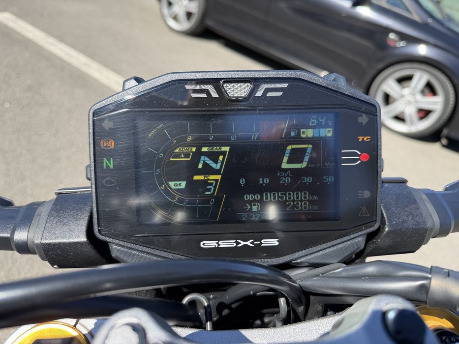 Suzuki GSXS 1000