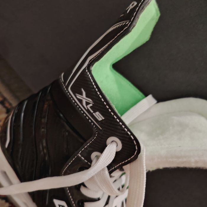 Продам коньки  Bauer XLS НОВЫЕ