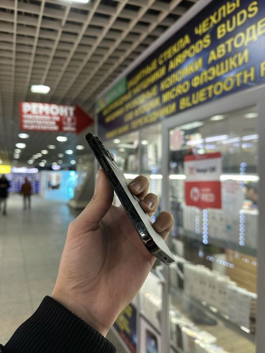 Продам срочно iPhone 13 Pro 256GB