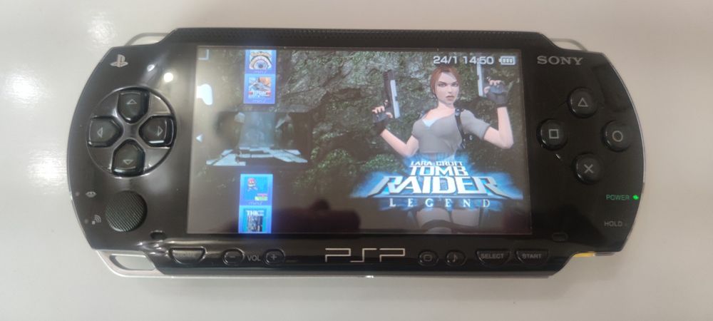 PSP-1004+64 gb+Зарядно+200 Игри
