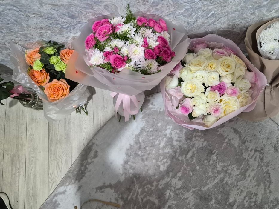 Букеты прдаю только сегодня сведий