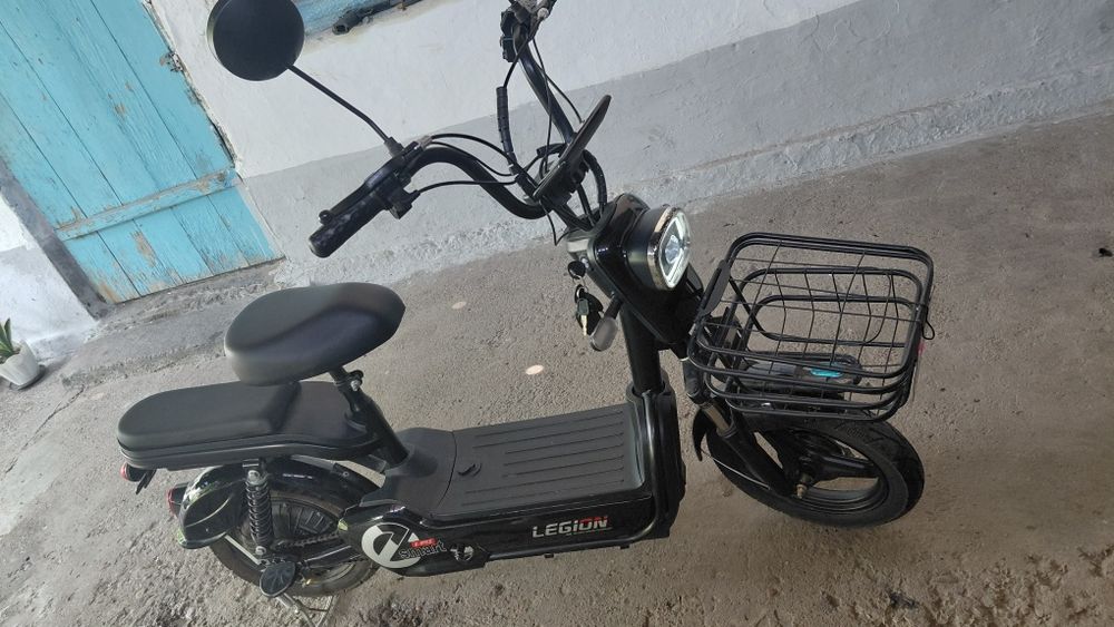 Продаю электро  скутер