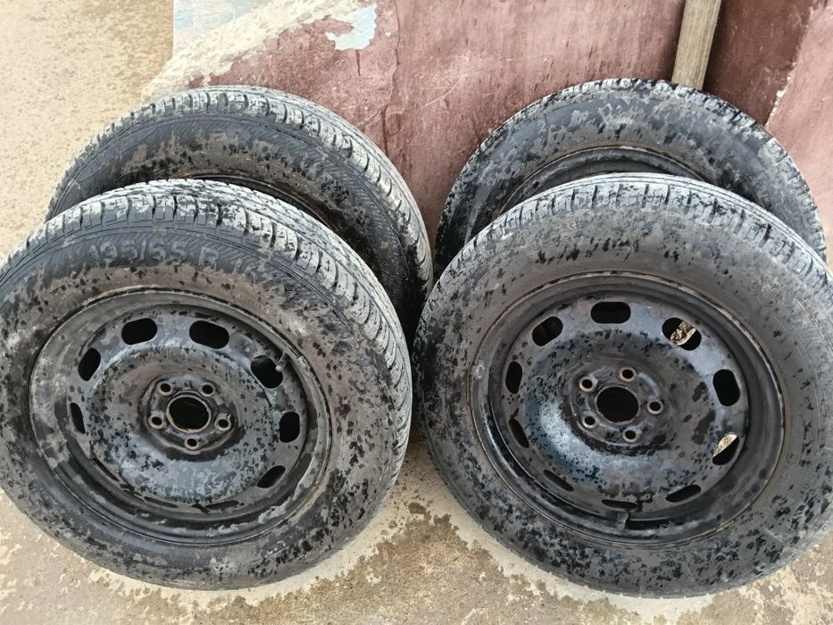 Vând roții Skoda Fabia an 2010