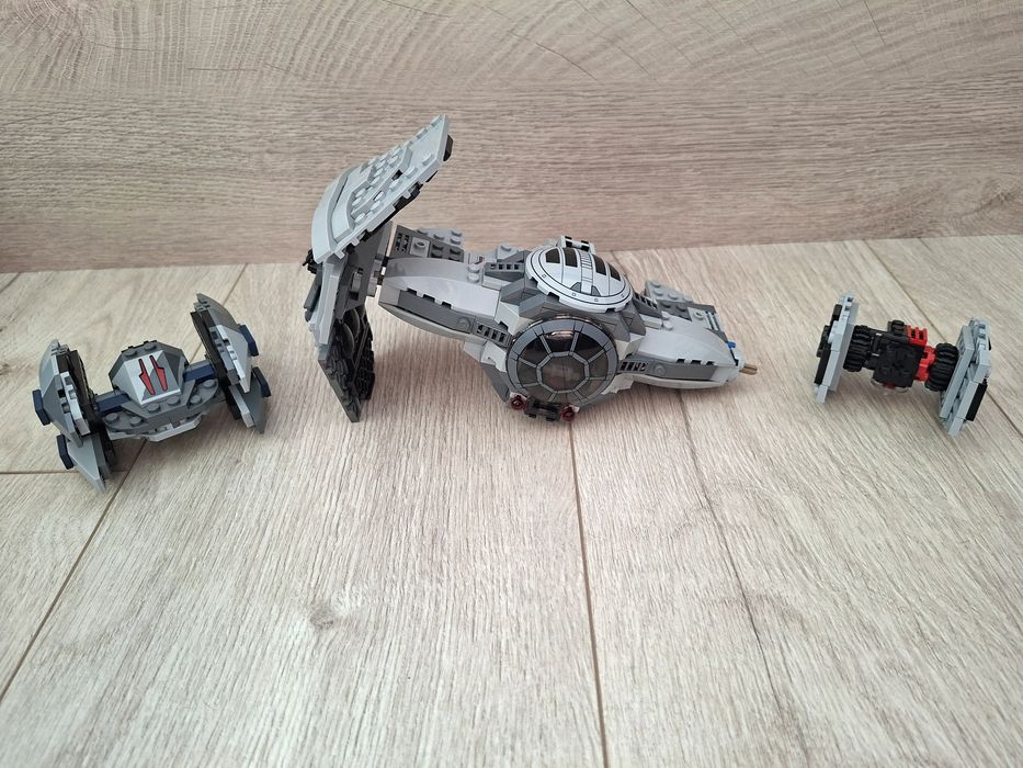 Продавам комплект Лего Star Wars(75082),(75073),(30276)