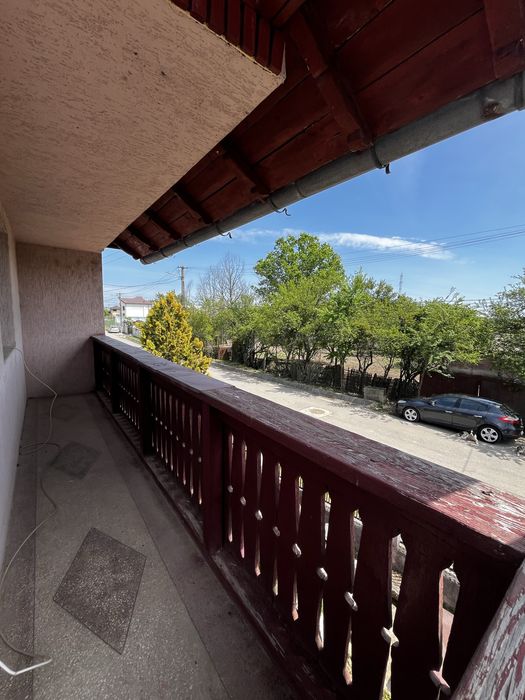 Casă de vânzare în Priseaca cu grădină