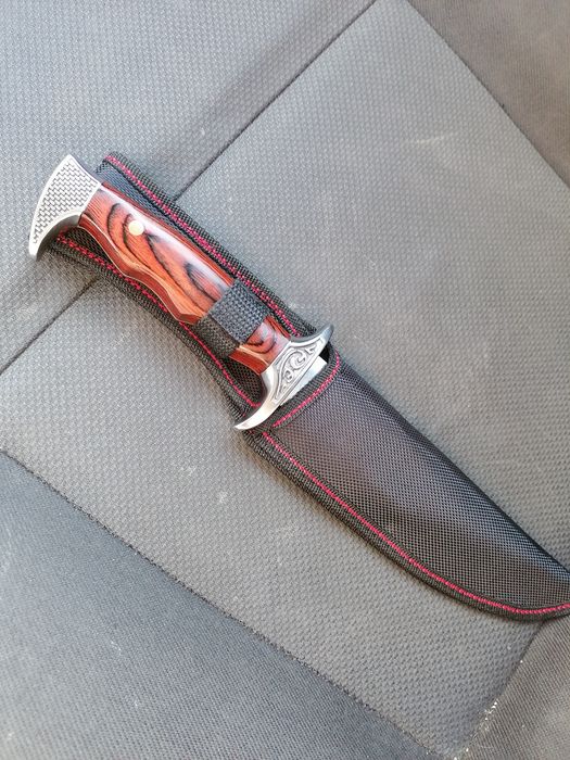 Нов Нож с Кубор.