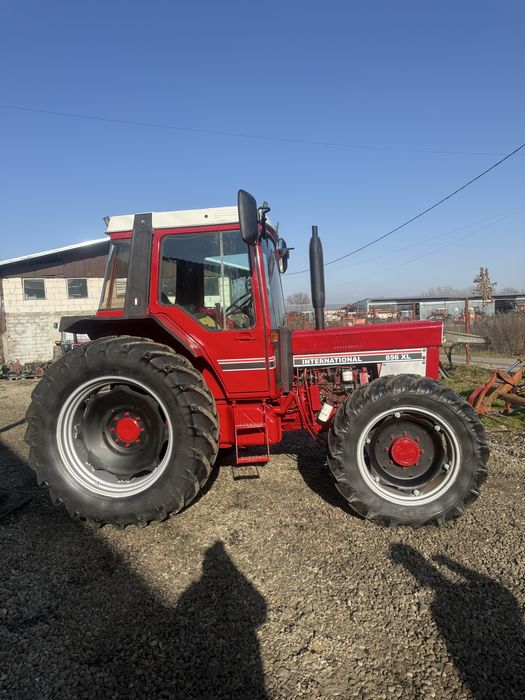 Vand sau schimb Case International 856 XL cu turbo