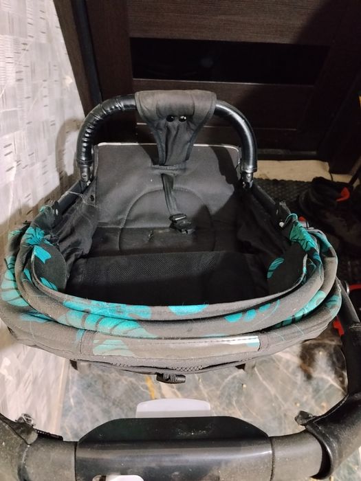 Коляска прогулочная