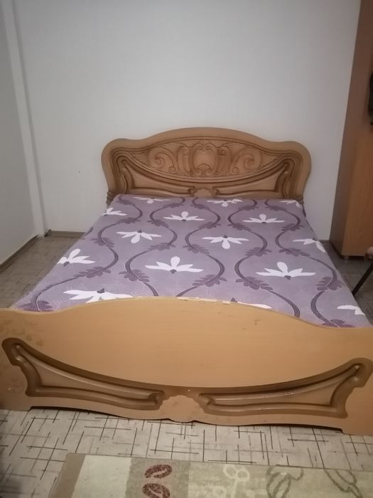 Продам кровать с матрацом, б/у