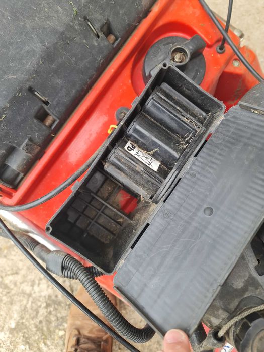 Самоходна косачка със стартер и мотор Брикс и Стратан