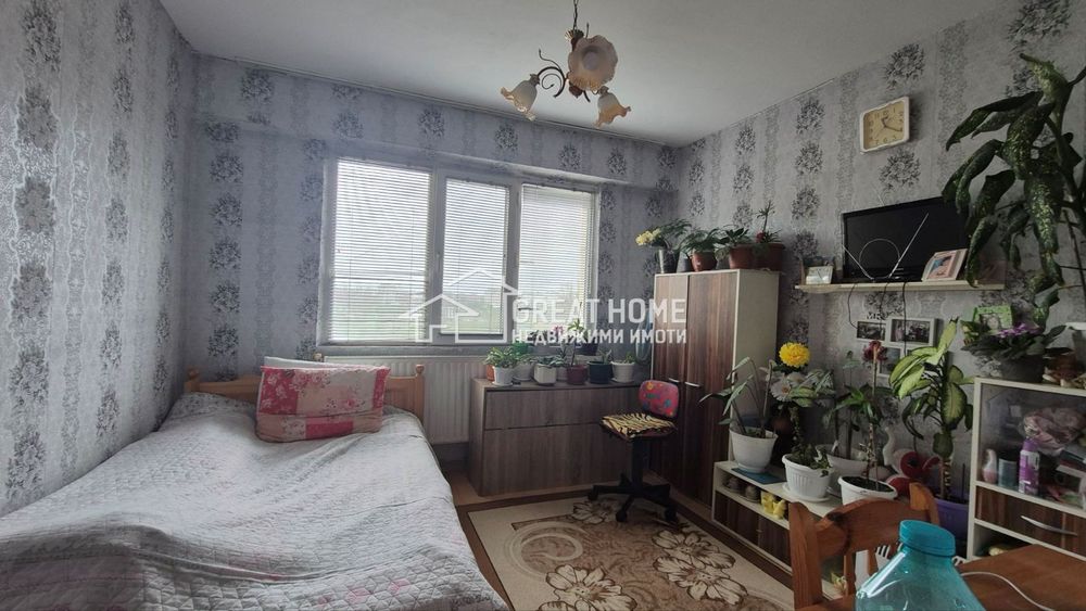 Запад 3 Тристаен Изток